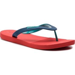 Japonki SPEEDO - Saturate II Thg Am 8-09061B953 Red/Blue. Niebieskie sandały męskie Speedo, z tworzywa sztucznego, bez zapięcia. W wyprzedaży za 79,99 zł.