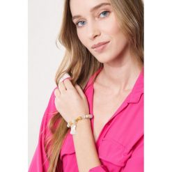 Biała Bransoletka Hallowed. Białe bransoletki damskie Born2be. Za 49,99 zł.
