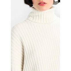Swetry klasyczne damskie: Weekday ETCH Sweter off white