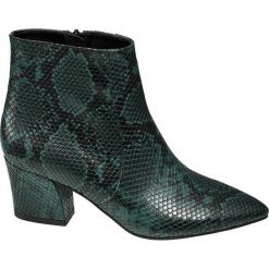 Botki damskie Star Collection zielone. Zielone botki damskie Star Collection, ze skóry, retro, bez obcasa, na obcasie, na zamek. Za 159,90 zł.