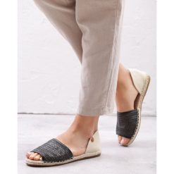 Czarne Espadryle Nutrition. Czarne espadryle damskie Born2be, w paski, bez obcasa. Za 69,99 zł.