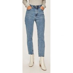 Only - Jeansy Emily. Niebieskie jeansy damskie ONLY, z podwyższonym stanem. W wyprzedaży za 89,90 zł.