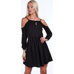 Sukienka z odkrytymi ramionami czarna 1815. Czarne sukienki damskie marki Fasardi, xl, bez wzorów, bez kołnierzyka, bez rękawów, z odkrytymi ramionami. Za 109,00 zł.