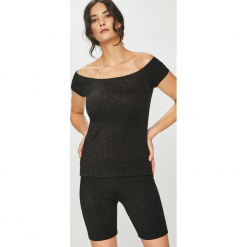 Answear - Top Night Fever. Czarne topy damskie ANSWEAR, l, z dzianiny, z dekoltem typu hiszpanka. Za 79,90 zł.