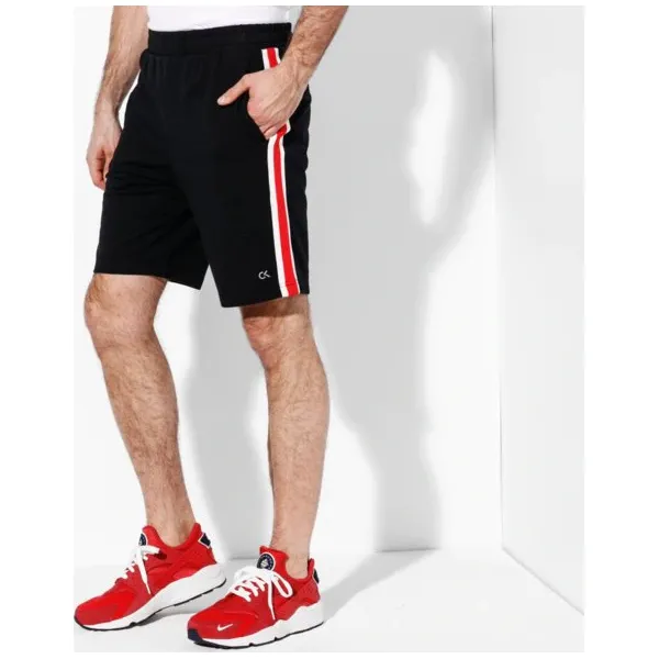 Calvin Klein Szorty Knit , czarny, rozmiar L. Czarne spodenki sportowe męskie Calvin Klein, s, w paski, z elastanu, sportowe. W wyprzedaży za 179,99 zł.