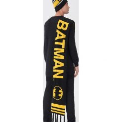 Szalik Batman - Czarny. Czarne szaliki męskie marki House, z motywem z bajki. W wyprzedaży za 29,99 zł.
