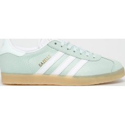 Adidas Originals - Buty Gazelle W. Zielone buty sportowe damskie adidas Originals, bez wzorów, ze skóry, sportowe. W wyprzedaży za 269,90 zł.
