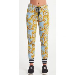 SPODNIE VERSACE JEANS COUTURE. Spodnie damskie Versace Jeans Couture, z jeansu. Za 1369,00 zł.
