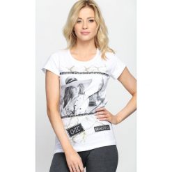 Biały T-shirt Miss You Love You. Białe bluzki damskie marki Born2be, l. Za 14,99 zł.