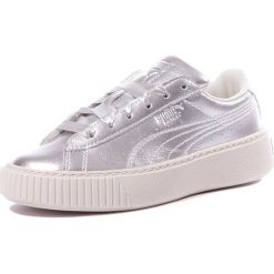Skórzane sneakersy "Basket Platform Metal" kolorze srebrnym. Szare trampki dziewczęce Puma, bez wzorów, na sznurówki. W wyprzedaży za 107,95 zł.