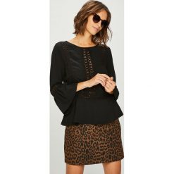 Answear - Bluzka. Czarne bluzki damskie ANSWEAR, s, w koronkowe wzory, z elastanu, eleganckie, z okrągłym kołnierzem, bez rękawów. W wyprzedaży za 59,90 zł.