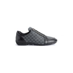 Buty Armani X4C281 XE194. Czarne trampki męskie Armani, bez wzorów, bez zapięcia. Za 749,00 zł.