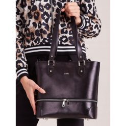 ROVICKY WŁOSKA TORBA DAMSKA SKÓRZANA SHOPPER BAG. Czarne torby damskie na zakupy ROVICKY, w paski, ze skóry, eleganckie, na ramię, duże, bez dodatków. Za 299,90 zł.
