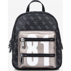 Guess Plecak Czarny. Czarne plecaki damskie Guess, z aplikacjami, z materiału. Za 548,95 zł.