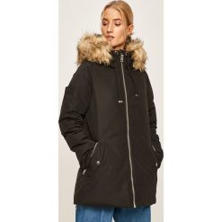 Vero Moda - Parka. Czarne kurtki damskie Vero Moda, s, bez wzorów, z bawełny, długie, z kapturem. W wyprzedaży za 269,90 zł.