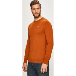 Guess Jeans - Sweter. Szare swetry męskie s, z aplikacjami, z wiskozy, z okrągłym kołnierzem. W wyprzedaży za 159,90 zł.
