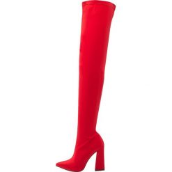 Public Desire SWOON Kozaki na obcasie red. Czerwone bez kategorii marki Public Desire, z materiału, na obcasie. W wyprzedaży za 224,10 zł.