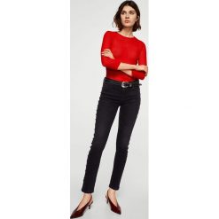 Mango - Jeansy Tachas. Czarne rurki damskie marki Mango, z elastanu. W wyprzedaży za 99,90 zł.