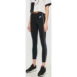 Nike Sportswear - Legginsy. Czerwone spodnie damskie marki Nike Sportswear, s, z elastanu. Za 119,90 zł.
