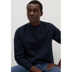 Mango Man - Bluza Marling. Niebieskie bluzy męskie Mango Man, s, z nadrukiem, z elastanu, z okrągłym kołnierzem, bez rękawów, bez kaptura. Za 139,99 zł.