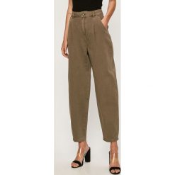 Vero Moda - Jeansy Rossana. Zielone jeansy damskie Vero Moda, s. W wyprzedaży za 169,90 zł.