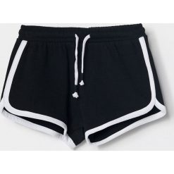 Szorty dresowe z lampasami - Czarny. Czarne szorty damskie Reserved, bez wzorów, z dresówki. Za 34,99 zł.