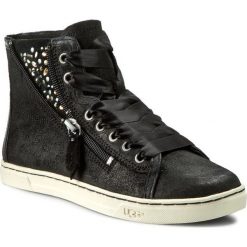 Sneakersy UGG - W Blaney Crystals 1008490 Blk. Czarne półbuty damskie marki Ugg, na co dzień, bez wzorów, ze skóry, bez obcasa, na płaskiej podeszwie, bez zapięcia. W wyprzedaży za 499,00 zł.