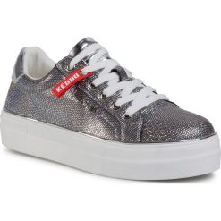 Sneakersy KEDDO - 807235/05-07E Dk. Silver. Szare półbuty damskie Keddo, na co dzień, bez wzorów, ze skóry ekologicznej, bez obcasa, na płaskiej podeszwie, bez zapięcia. W wyprzedaży za 199,00 zł.