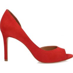 Czółenka: Czerwone czółenka peep toe