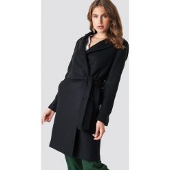 Trendyol Płaszcz Arched - Black. Czarne płaszcze damskie Trendyol, w paski. Za 283,95 zł.