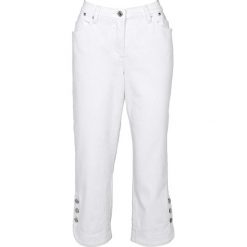 Dżinsy 3/4 ze stretchem bonprix biały denim. Białe boyfriendy damskie bonprix. Za 89,99 zł.