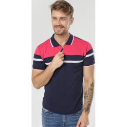 Granatowo-Fuksjowa Koszulka Talonella. Niebieskie koszulki męskie Born2be, xl, bez wzorów, bez kołnierzyka, bez rękawów. W wyprzedaży za 39,99 zł.