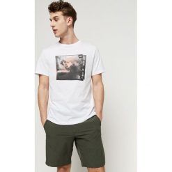 O'Neill Surf Koszulka Biały. Białe podkoszulki męskie O'Neill, xxl, z nadrukiem, z bawełny, bez kołnierzyka, krótkie. Za 119,95 zł.