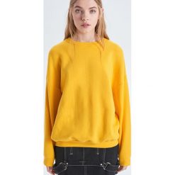 Gładka bluza oversize - Żółty. Żółte bluzy damskie Cropp, s, bez wzorów, bez rękawów, bez kaptura. W wyprzedaży za 39,99 zł.
