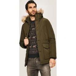 Tom Tailor Denim - Kurtka. Czerwone płaszcze męskie TOM TAILOR DENIM, xl, bez wzorów, z bawełny, długie, z kapturem. W wyprzedaży za 329,90 zł.
