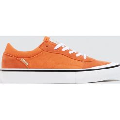 Pomarańczowe tenisówki teen. Pomarańczowe buty sportowe męskie marki Pull&Bear, bez wzorów, sportowe, bez zapięcia. Za 99,90 zł.