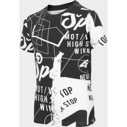 T-shirt chłopięcy (122-164). T-shirty chłopięce bez wzorów, z bawełny, bez rękawów. W wyprzedaży za 24,99 zł.