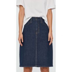 Levi's - Spódnica jeansowa. Niebieskie spódniczki damskie Levi's®, na co dzień, s, bez wzorów, z elastanu, casualowe, z podwyższonym stanem, mini, proste. Za 279,90 zł.
