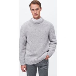 Wełniany sweter - Jasny szary. Szare swetry męskie Reserved, s, bez wzorów, z wełny, bez kołnierzyka, bez kaptura. Za 229,99 zł.