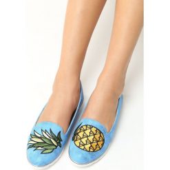 Jasnoniebieskie Mokasyny Gingham. Niebieskie mokasyny damskie marki vices, ze skóry, na płaskiej podeszwie. Za 49,99 zł.