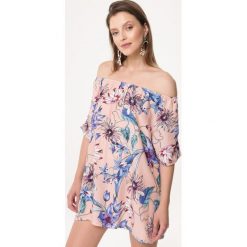 Różowa Bluzka Very Rich. Różowe bluzki damskie Born2be, xl, bez wzorów, bez kołnierzyka, z krótkim rękawem. Za 49,99 zł.