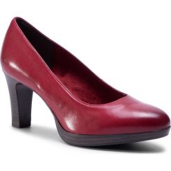 Półbuty TAMARIS - 1-22410-25 Scarlet 501. Czerwone półbuty damskie Tamaris, bez wzorów, ze skóry ekologicznej, bez obcasa, na obcasie, bez zapięcia. Za 199,00 zł.