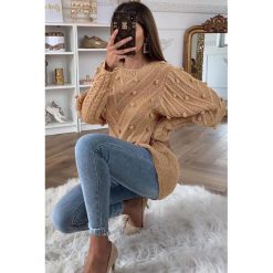 Sweter damski BENEKLY BEIGE. Brązowe bluzy damskie Sweter damski BENEKLY BEIGE, uniwersalny, bez wzorów, z dzianiny. W wyprzedaży za 79,00 zł.