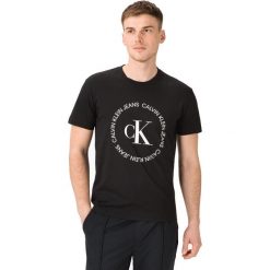 Calvin Klein Koszulka Czarny. Czarne podkoszulki męskie Calvin Klein, l, z nadrukiem, z bawełny, z krótkim rękawem. Za 204,95 zł.