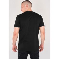 Koszulka Alpha Industries Basic 100501-365 - czarny || złoty. Czarne koszulki męskie Alpha Industries, s, bez wzorów, bez kołnierzyka, bez rękawów. Za 64,99 zł.