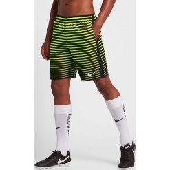 Nike Spodenki męskie Dry Short SQD CL WZ zielone r. M. Zielone spodenki sportowe męskie Nike, sportowe. Za 89,00 zł.