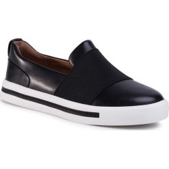 Sneakersy CLARKS - Un Maul Step 261425124 Black Leather. Czarne półbuty damskie Clarks, ze skóry. Za 429,00 zł.