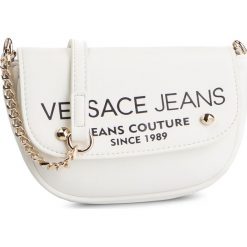 Torebka VERSACE JEANS - E1VTBBD8 71081 003. Białe torebki klasyczne damskie Versace Jeans, bez wzorów, z jeansu, młodzieżowe, bez dodatków. W wyprzedaży za 339,00 zł.