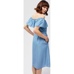 Sukienka lyocell. Niebieskie sukienki damskie Moodo, na co dzień, l, bez wzorów, z lyocellu, boho, bez kołnierzyka, bez rękawów, trapezowe. Za 69,99 zł.