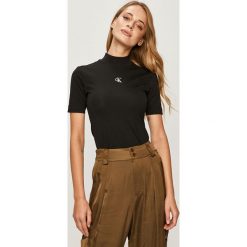 Calvin Klein Jeans - T-shirt. Białe bluzki damskie Calvin Klein Jeans, s, z aplikacjami, z elastanu, casualowe, z golfem. Za 199,90 zł.